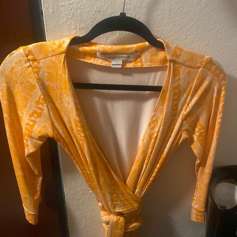 Diane von Furstenberg Julian Wrap Dress (oasis snake orange) Size 0